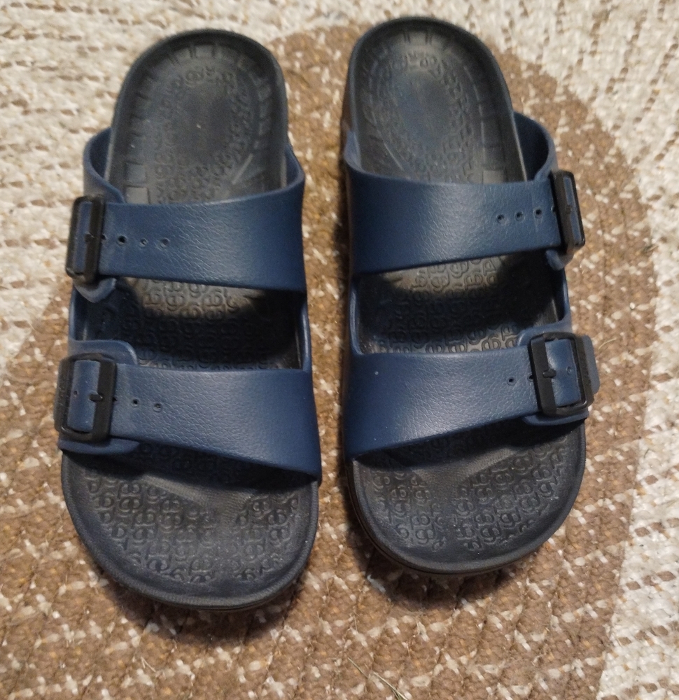 Gravity Defyer Men's Sandals NEW NO BOX